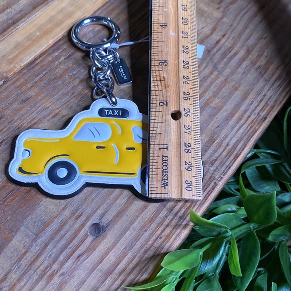 Coach NYC Yellow Checkered Taxi Cab Leather Key Fob Bag Charm Keychain🚕 - Picture 12 of 15